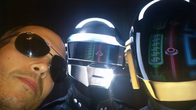 'Fragments of time' with robot friends