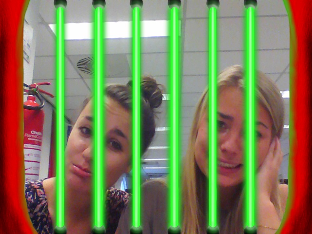 TRAPPED IN OUR MEDIA LIFE  Jantien Kingma & Donna van der Knaap